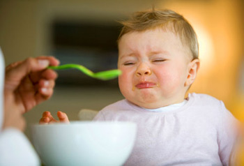 نوزاد گرسنه